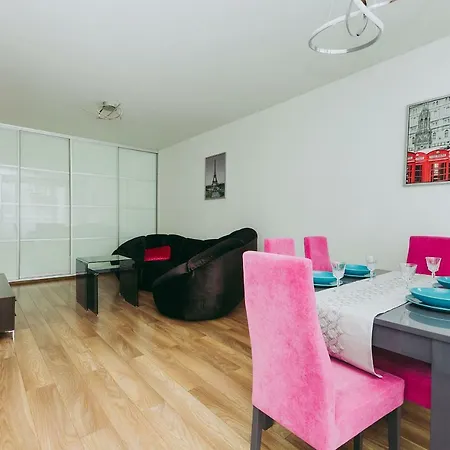 Shortstaypoland Leszczynska Апартаменты Варшава